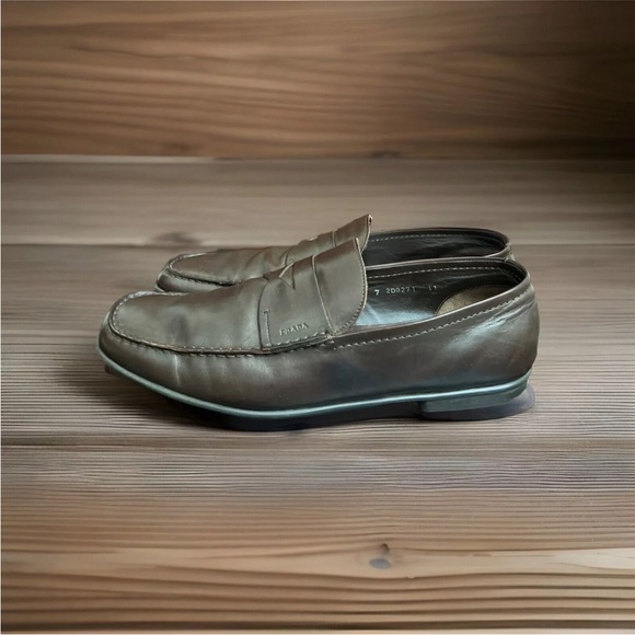 Prada loafers Brown size 11 M (preowned) like new - Picture 2 of 9